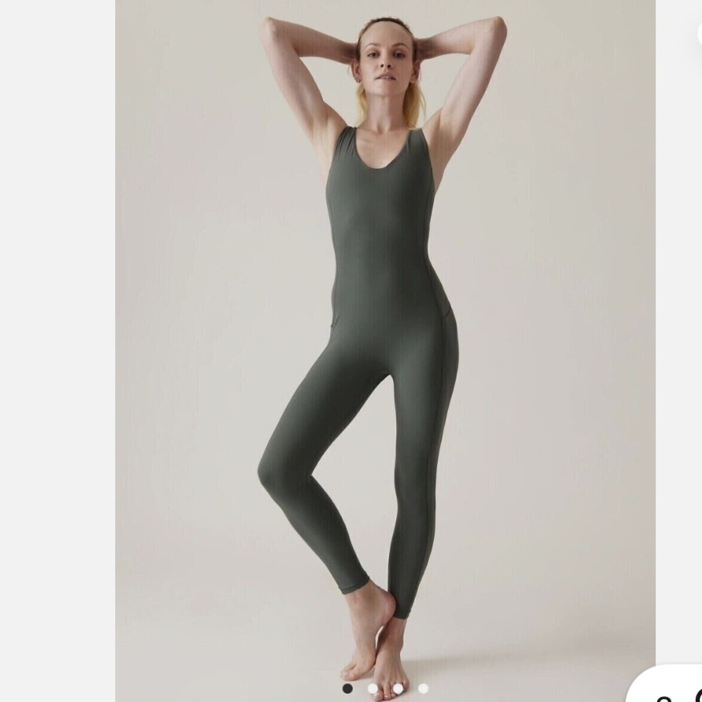 NWOT Athleta Green Transcend 7/8  Bodysuit